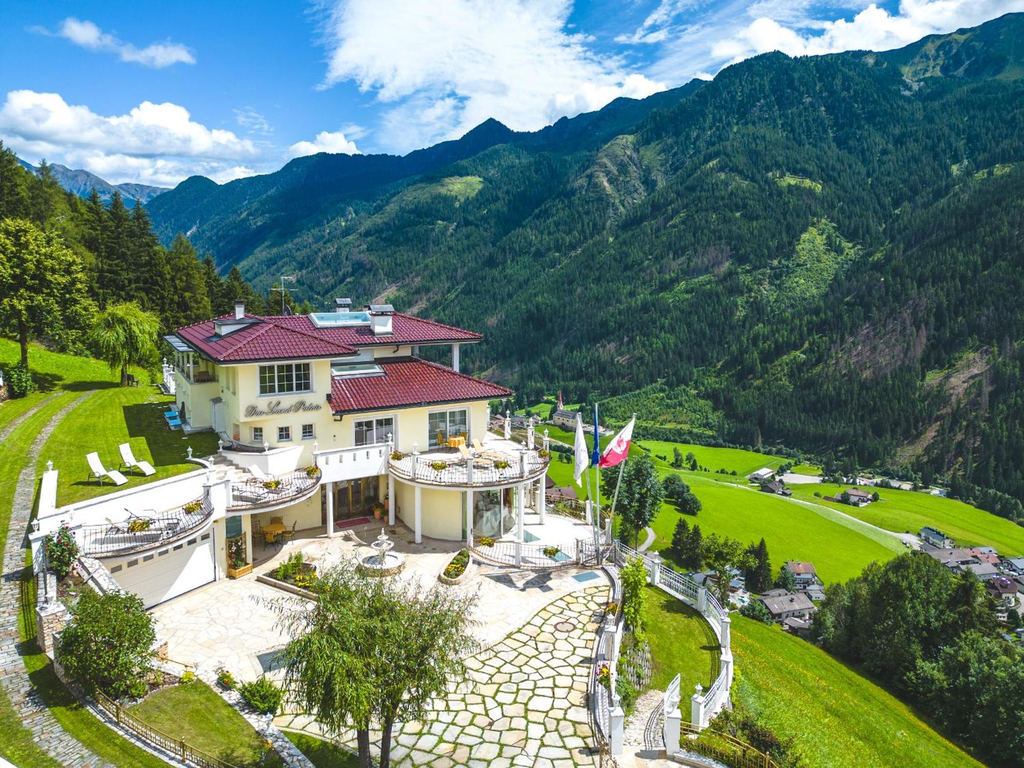 B&B Das Land-Palais - Private Mountain Hideaway Selva dei Molini Exterior foto