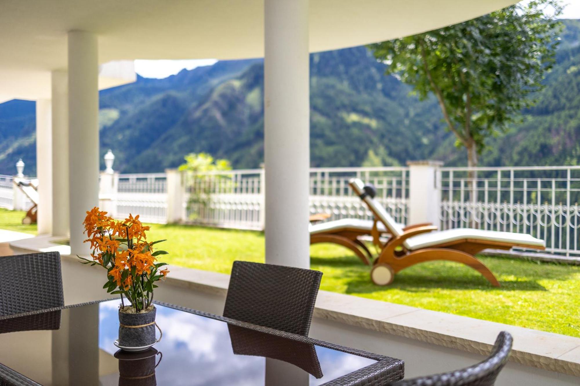 B&B Das Land-Palais - Private Mountain Hideaway Selva dei Molini Exterior foto